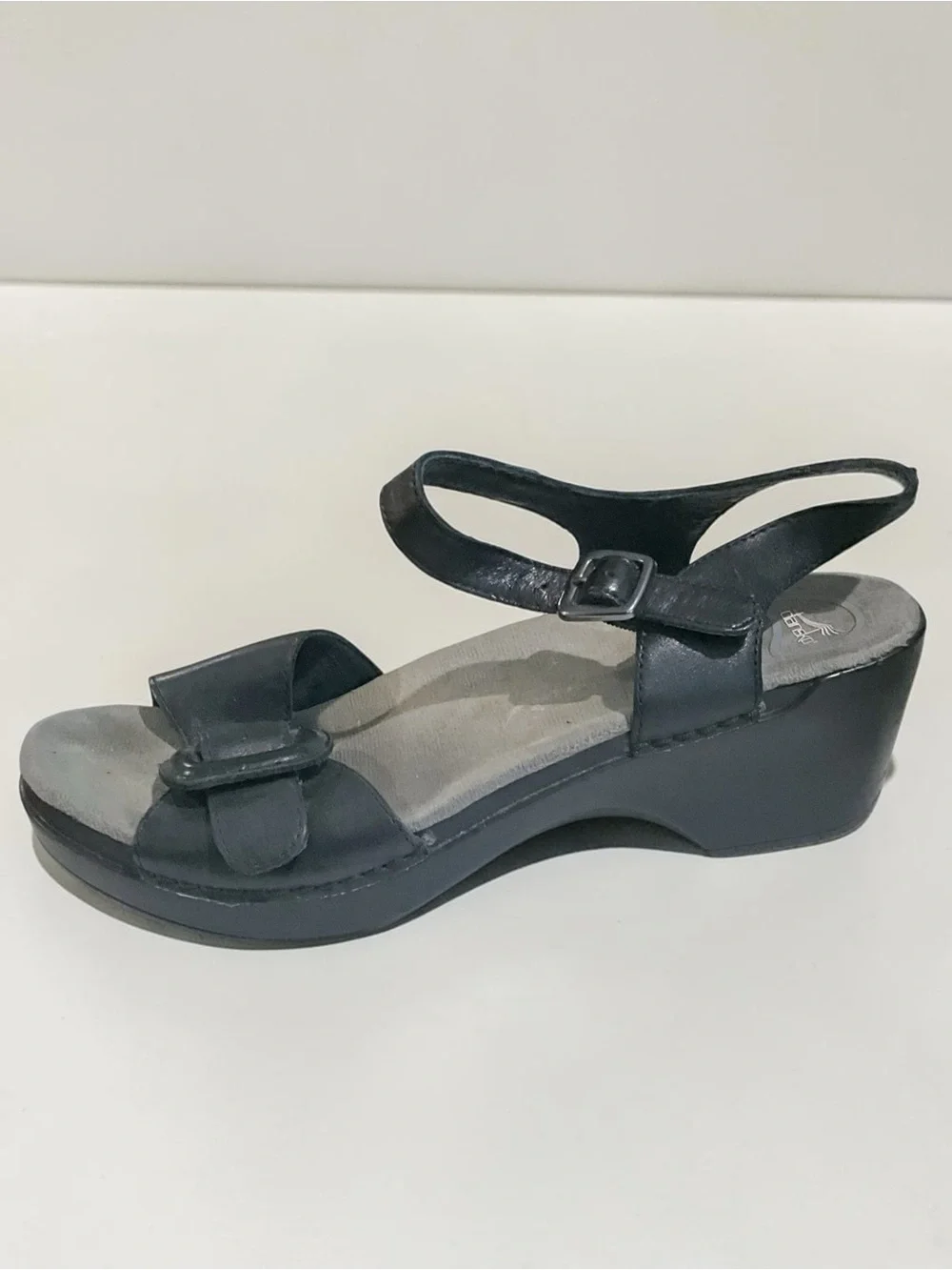 Dansko Sue Sandals Women's 40 / 9.5 Black Leather Comfort Platform Buckle - Picture 1 of 11